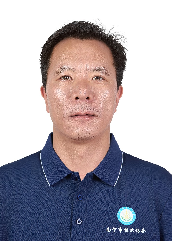梁吉青副会长